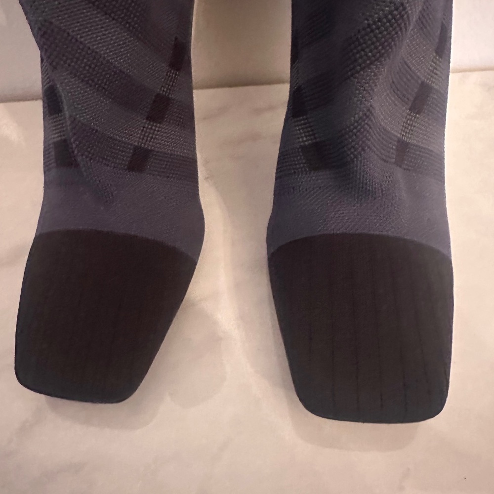 BURBERRY Dolman Check-Pattern Sock Ankle Boots - Picture 7 of 7